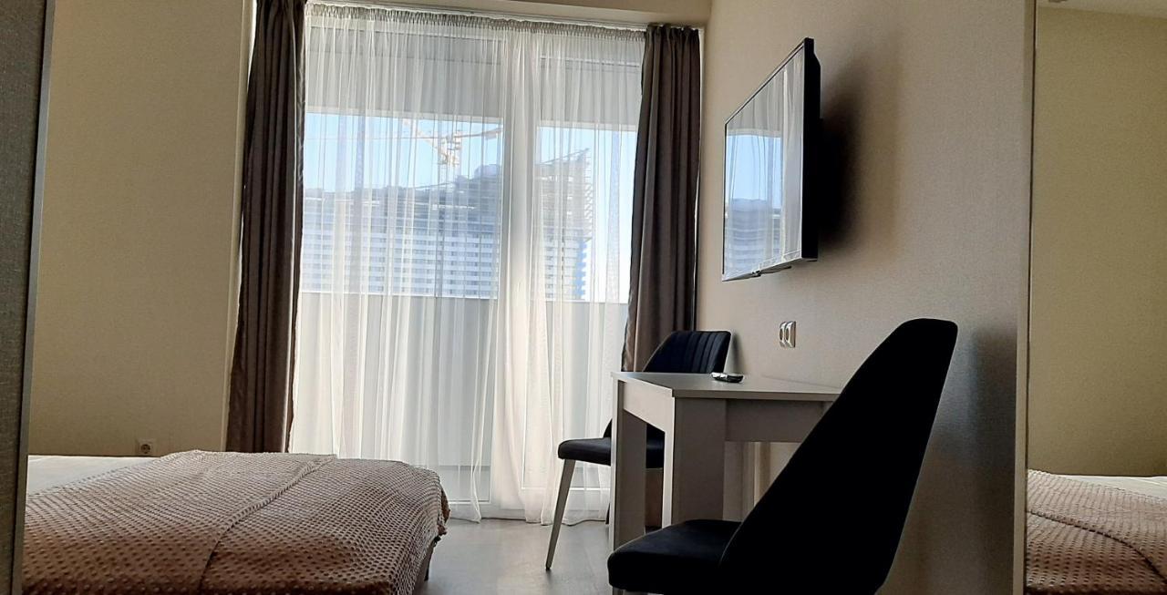 Alliance Palace Sea View Apartment 巴统 外观 照片