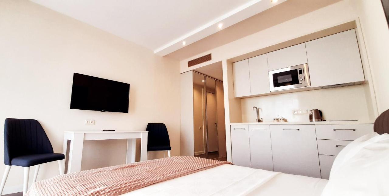 Alliance Palace Sea View Apartment 巴统 外观 照片