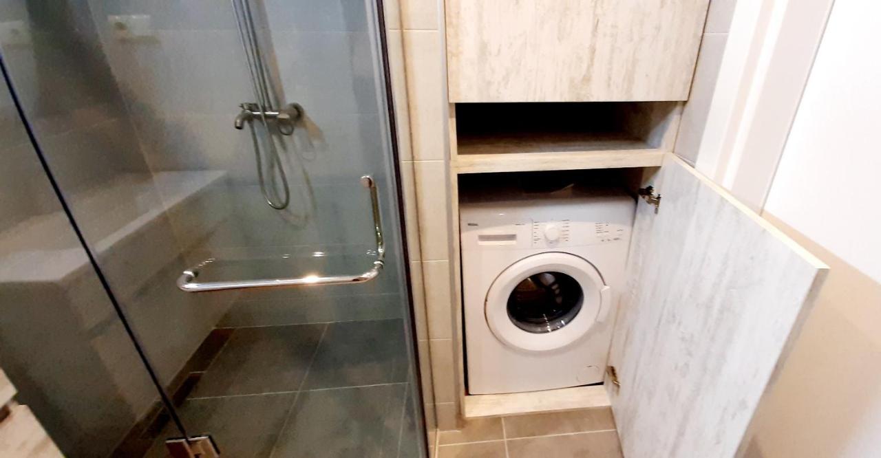 Alliance Palace Sea View Apartment 巴统 外观 照片