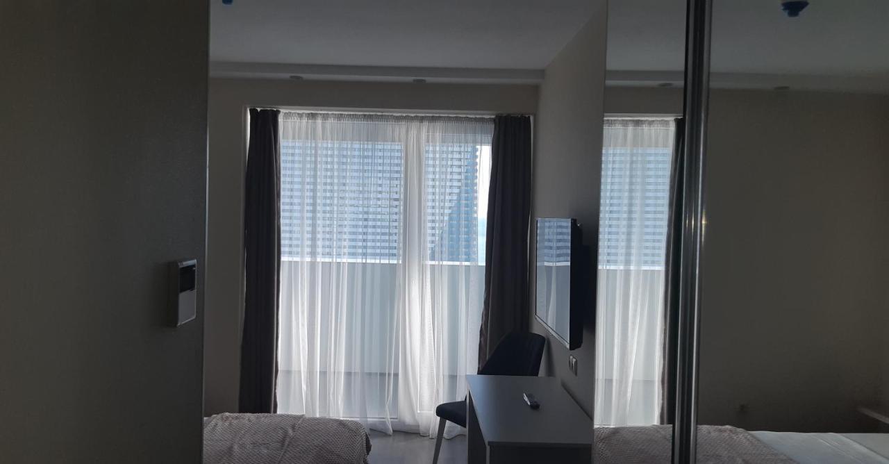 Alliance Palace Sea View Apartment 巴统 外观 照片