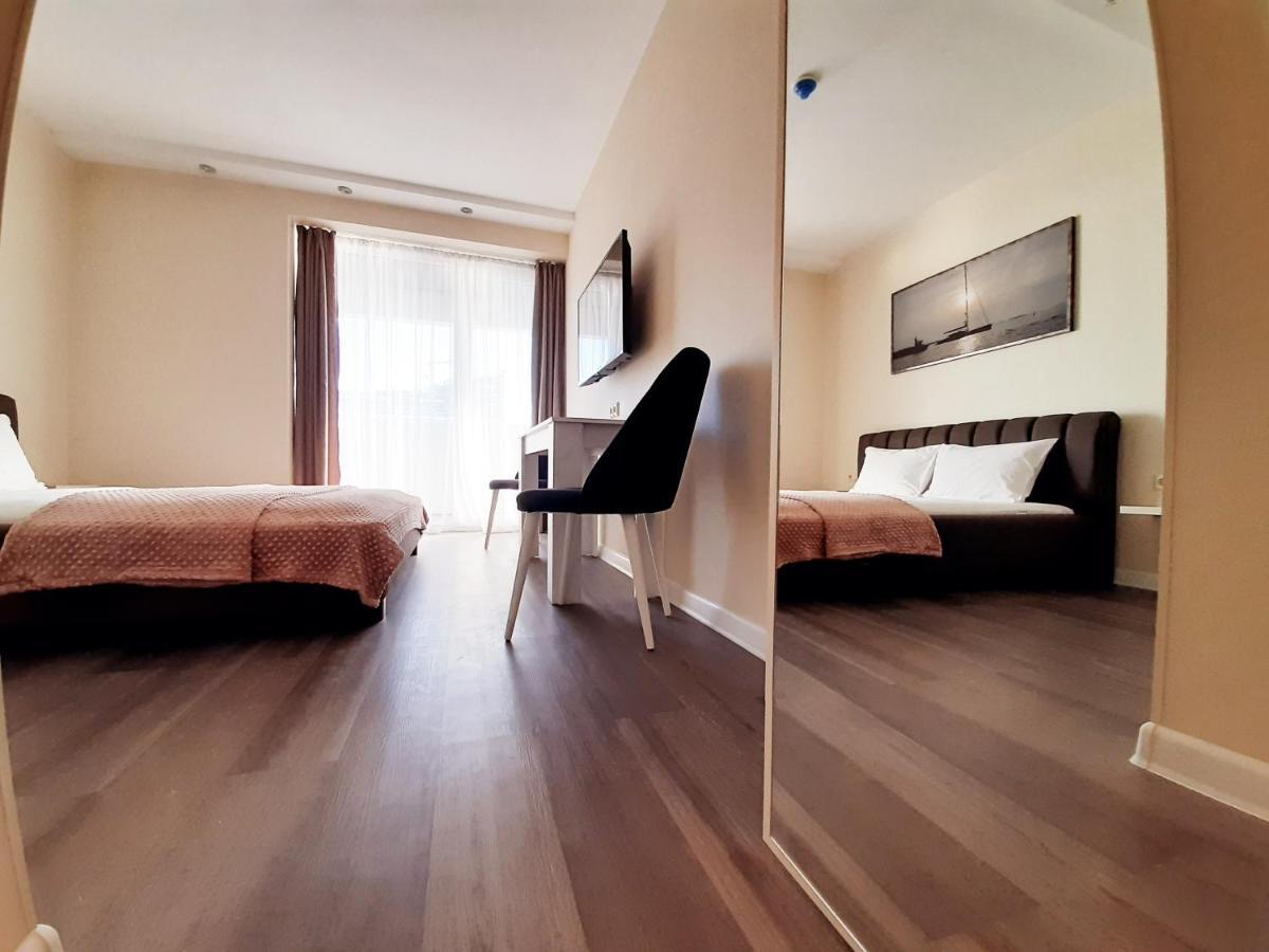 Alliance Palace Sea View Apartment 巴统 外观 照片