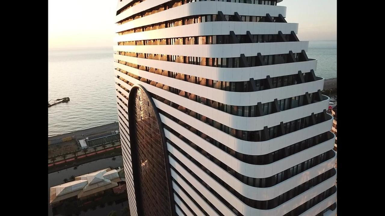 Alliance Palace Sea View Apartment 巴统 外观 照片